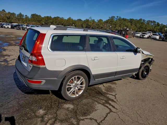 Volvo XC70 T5 Image 2