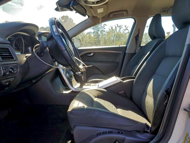 Volvo XC70 T5 Image 9