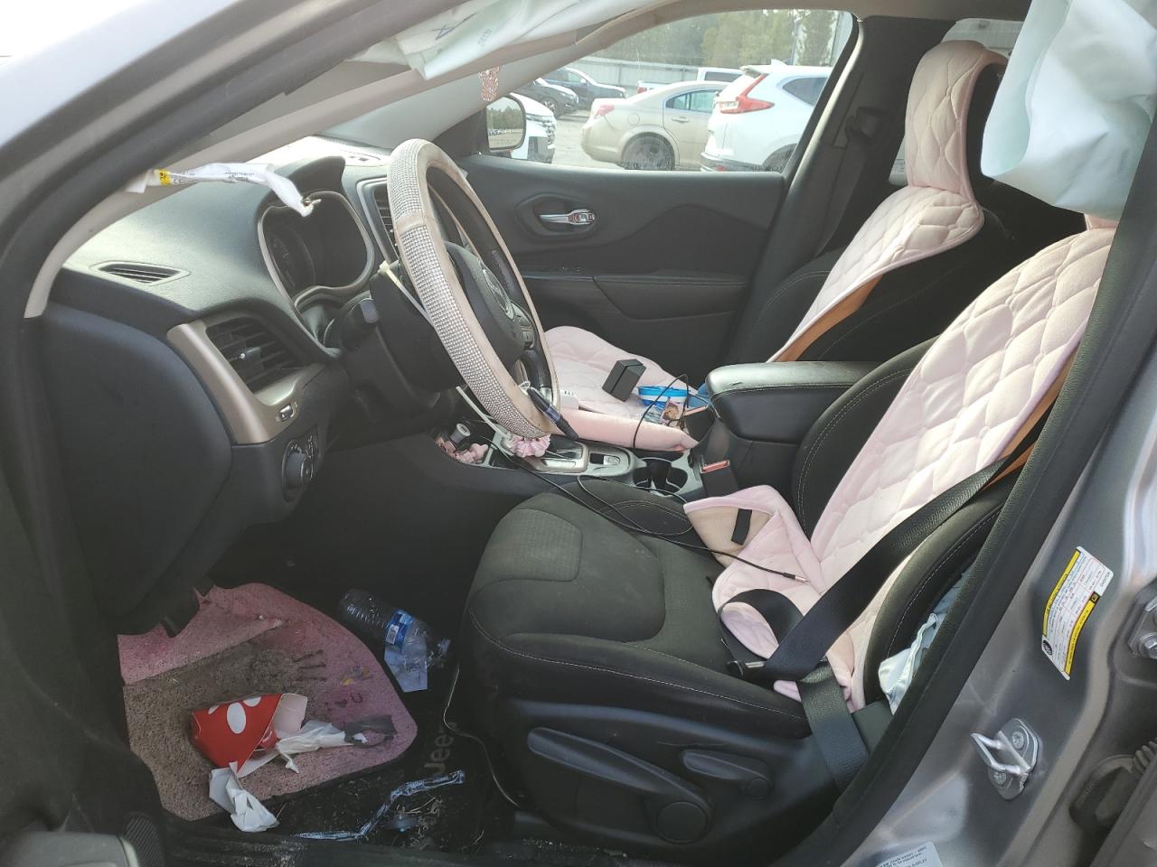 Jeep Grand Cherokee Latitude Image 2