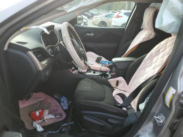 Jeep Grand Cherokee Latitude Image 2