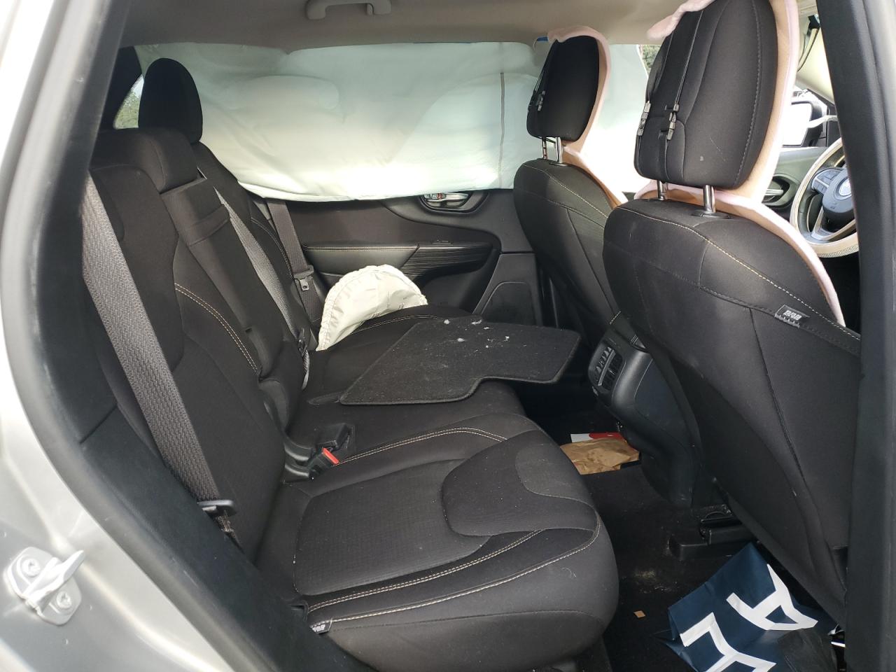 Jeep Grand Cherokee Latitude Image 10