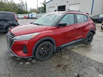  Salvage Nissan Kicks
