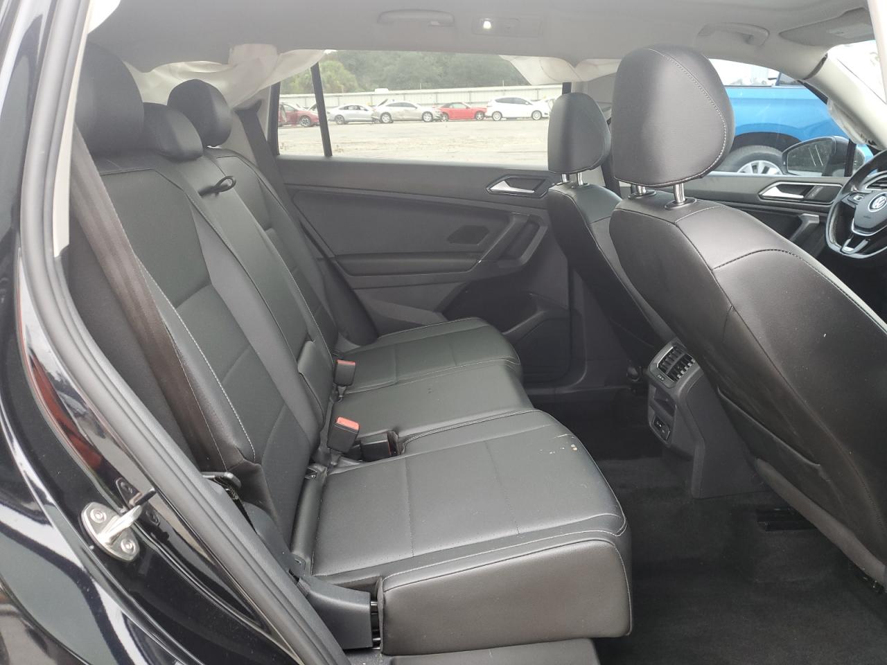 Volkswagen Tiguan Se Image 11