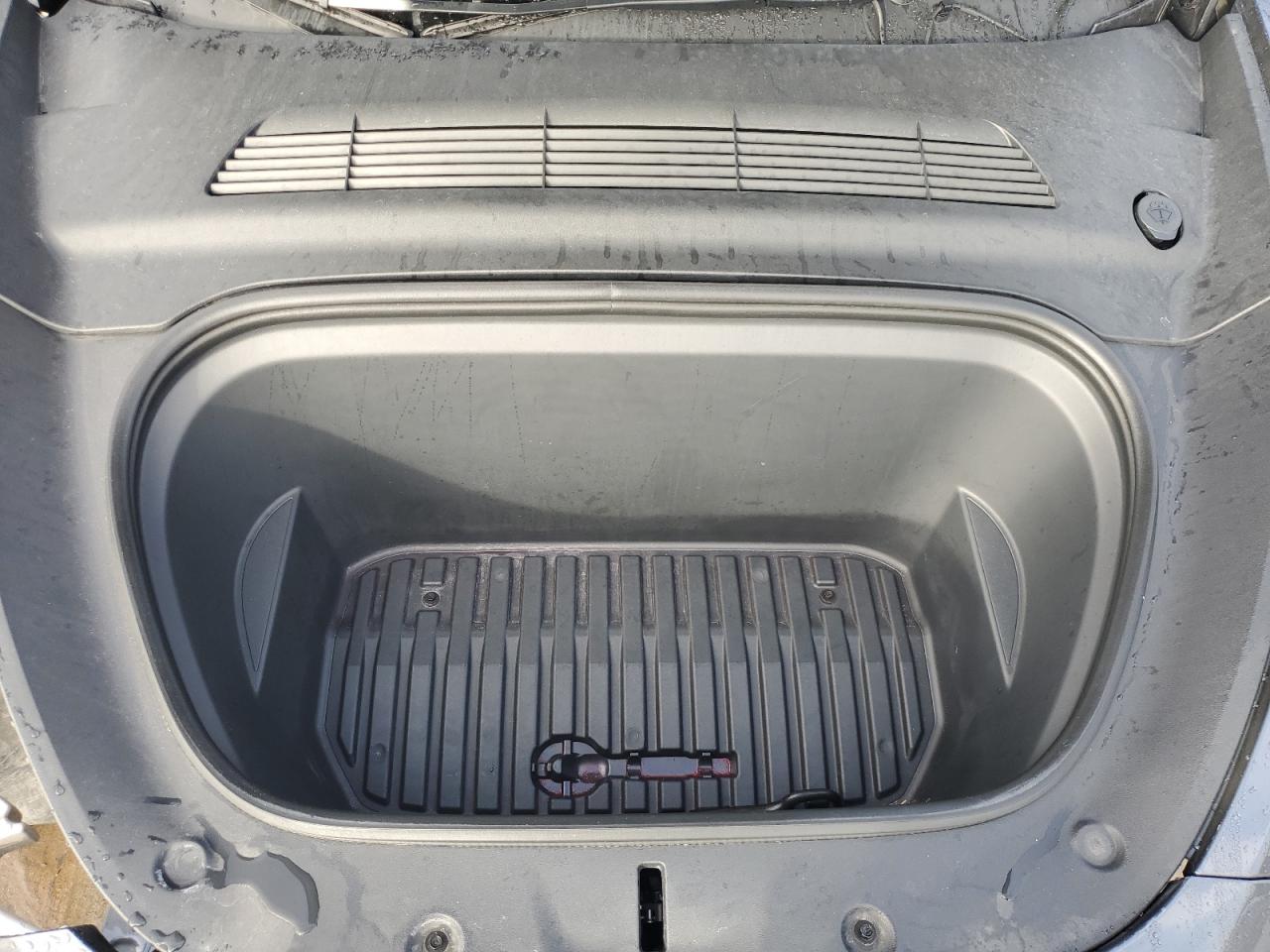 Tesla Model Y Image 10