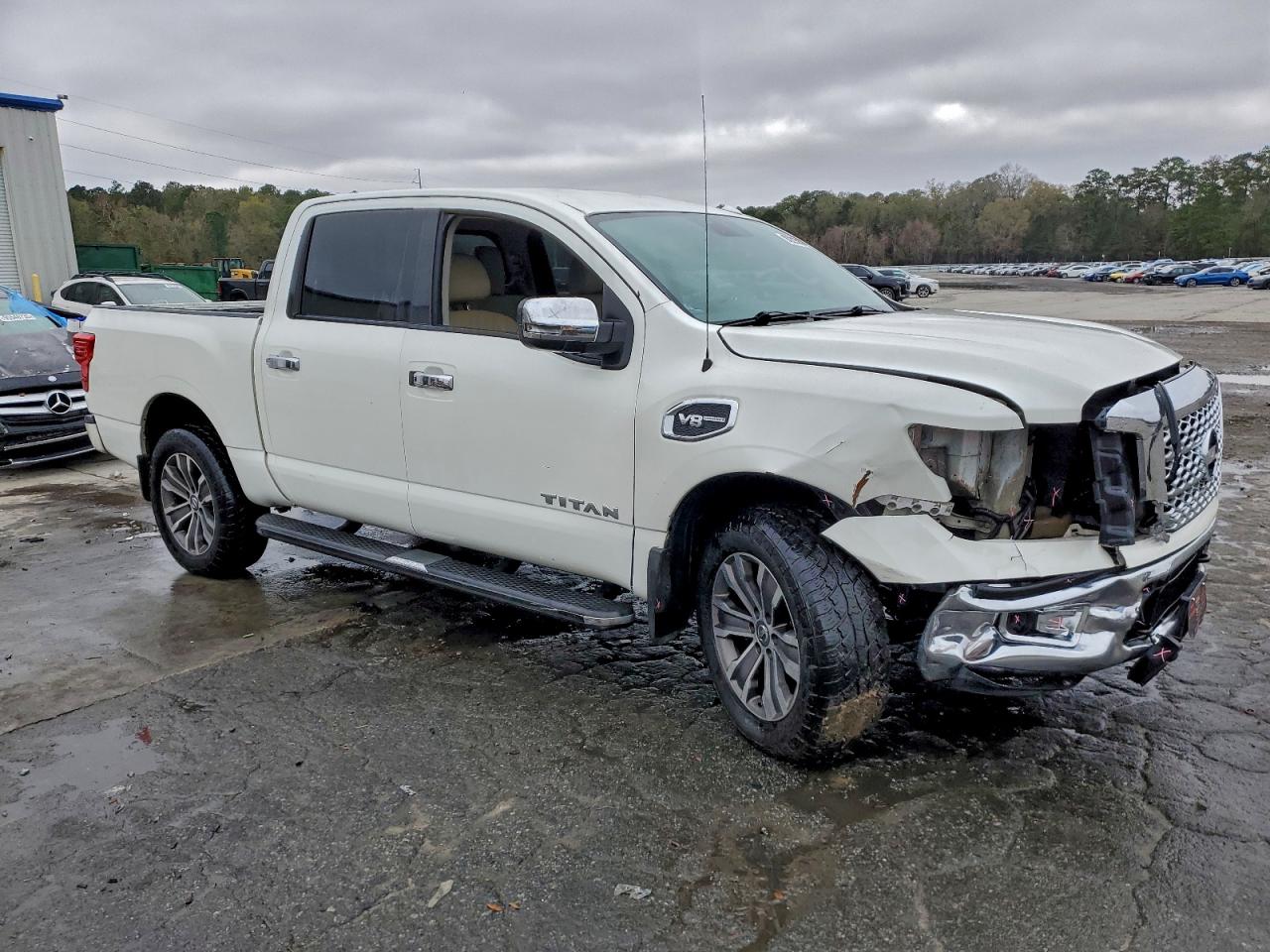 Nissan Titan Sv Image 7