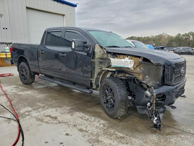 Nissan Titan Sl Image 10