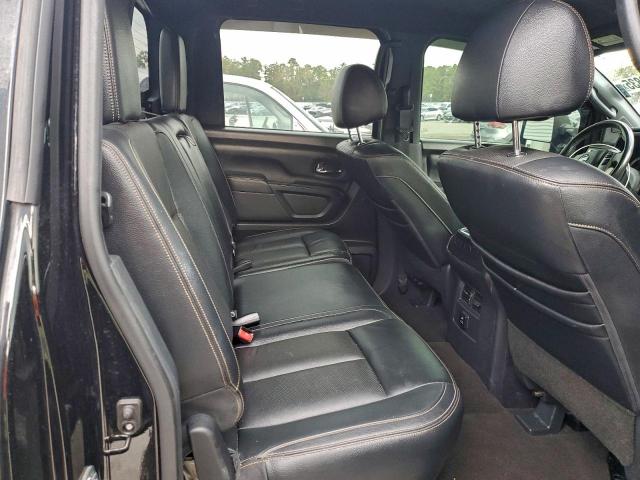 Nissan Titan Sl Image 9