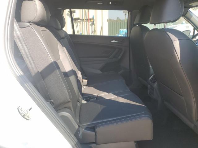 Volkswagen Tiguan Se Image 6