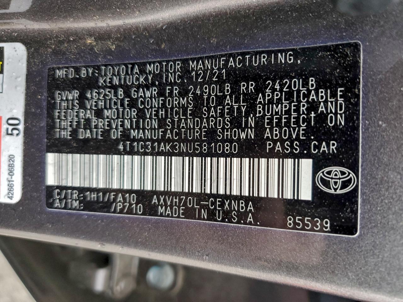 Toyota Camry Le Image 11