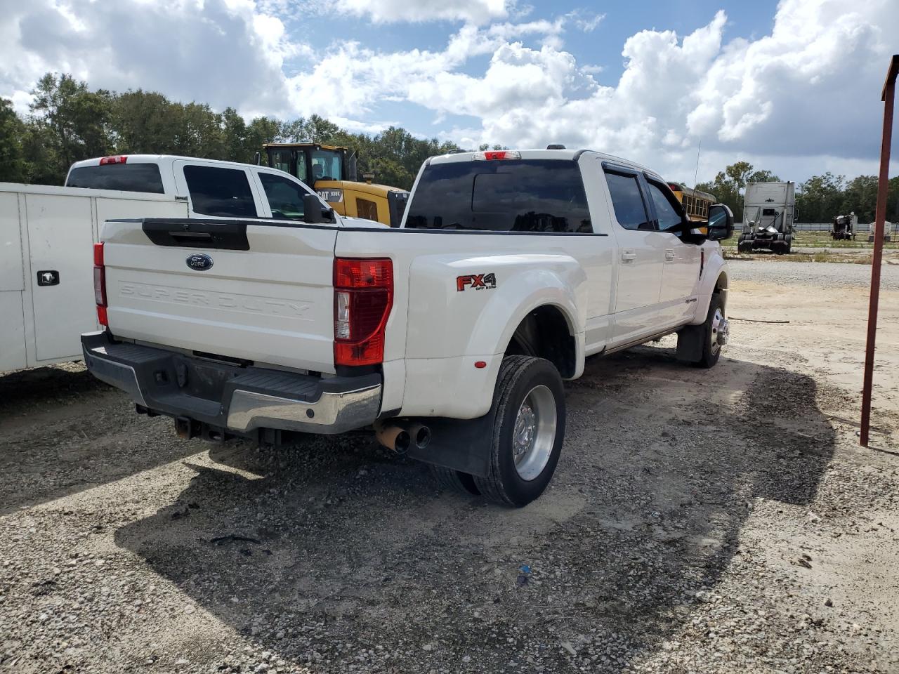 Ford F-450 Super Duty Image 4