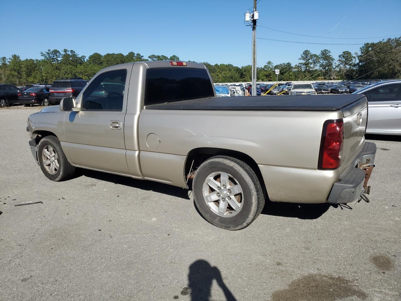 GMC Sierra C1500 Image 10