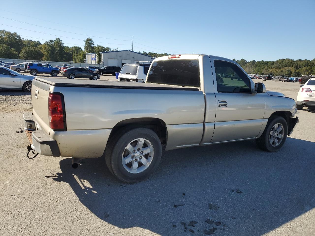 GMC Sierra C1500 Image 9