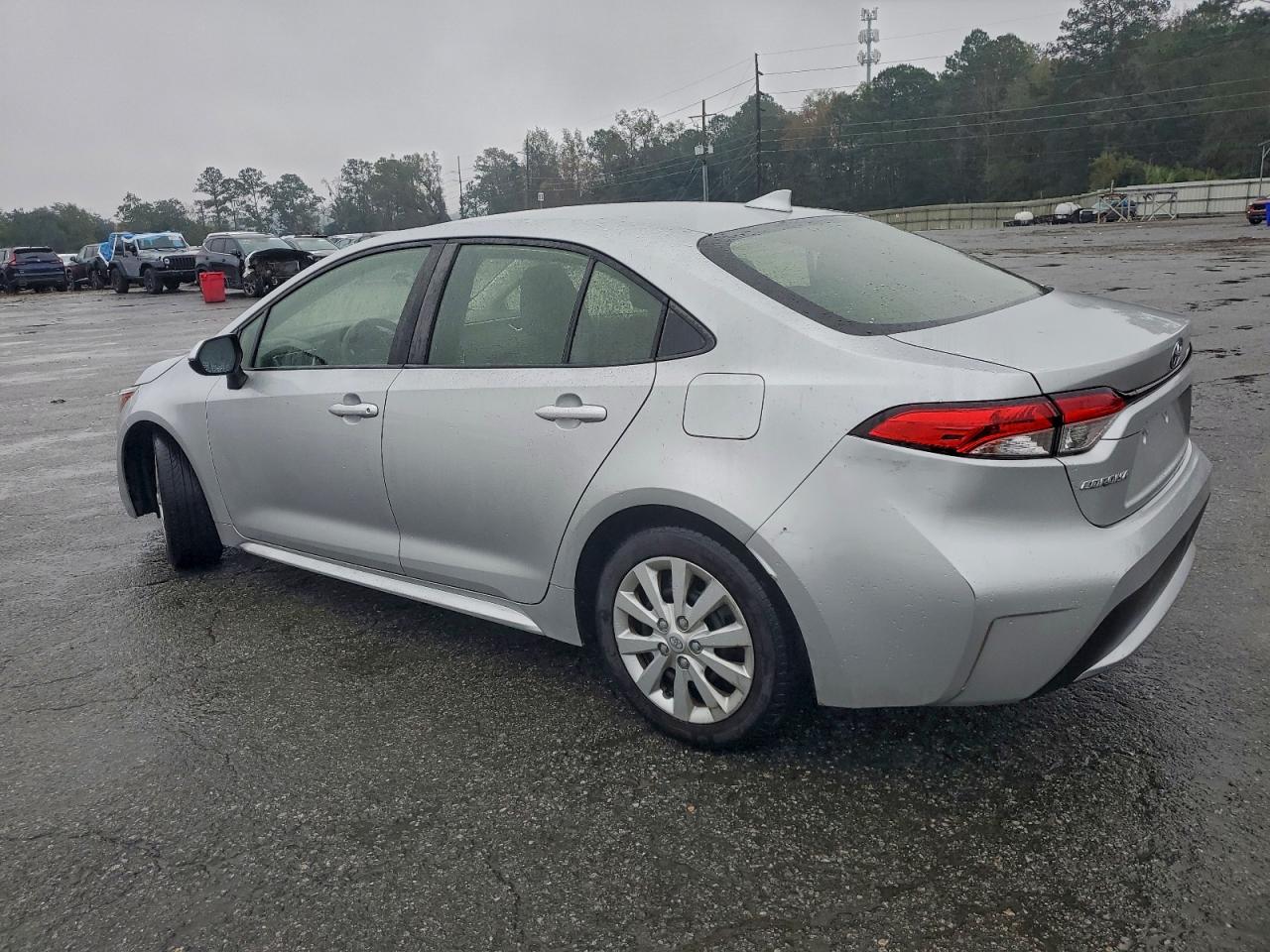 Toyota Corolla Le Image 2