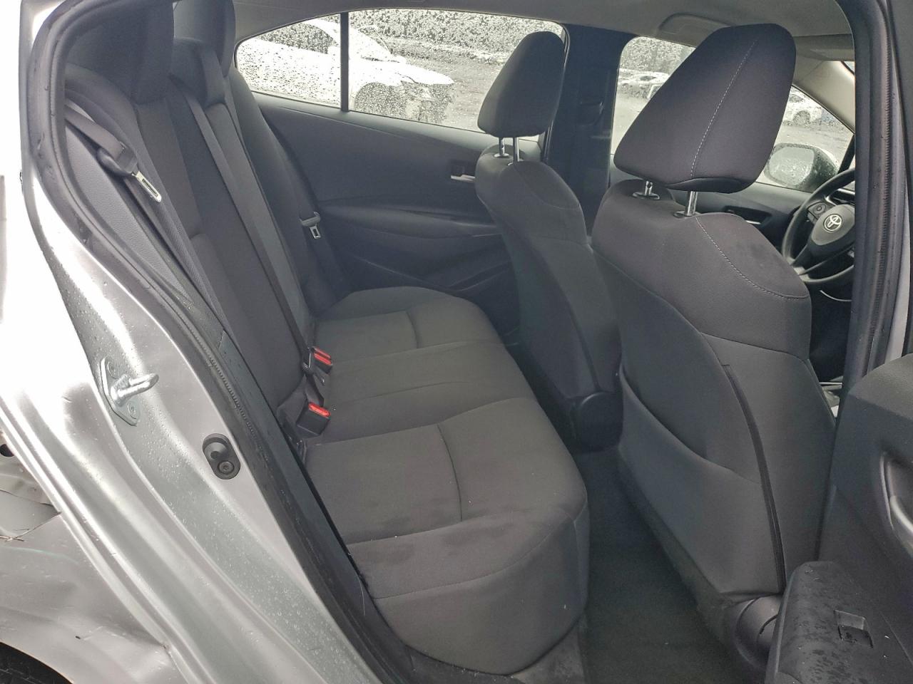 Toyota Corolla Le Image 10