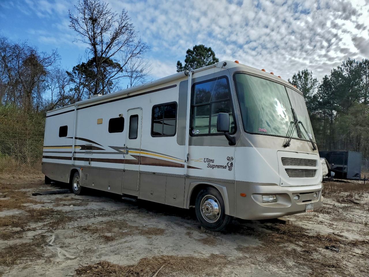 Guls Motor Home Super Duty Stripped Chassis Image 1
