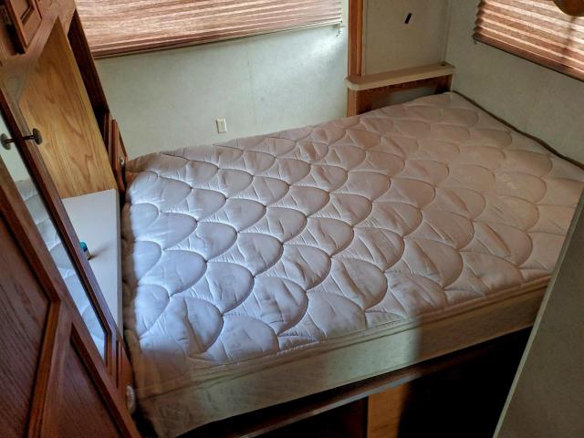 Guls Motor Home Super Duty Stripped Chassis Image 5