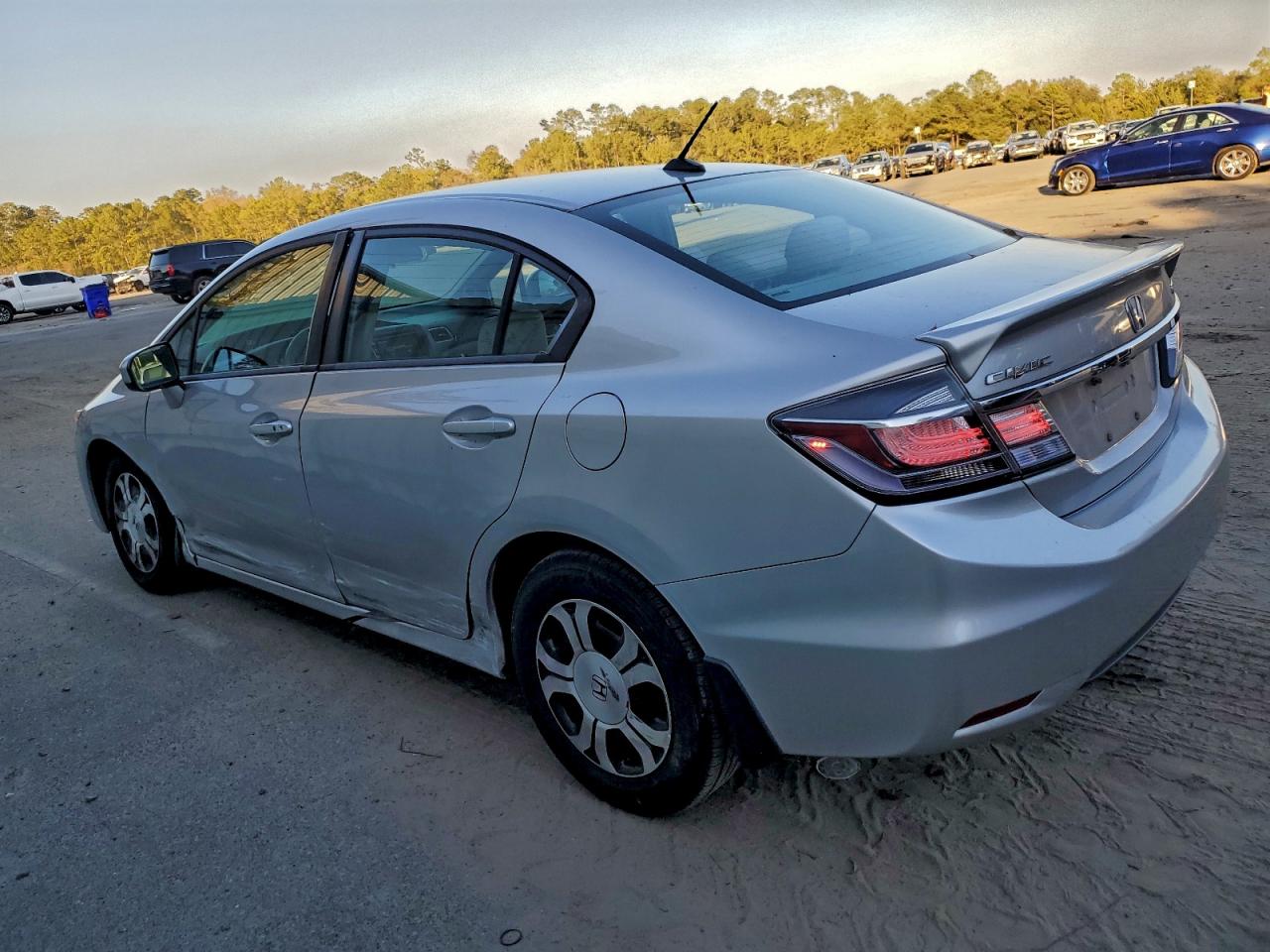 Honda Civic Hybrid Image 2