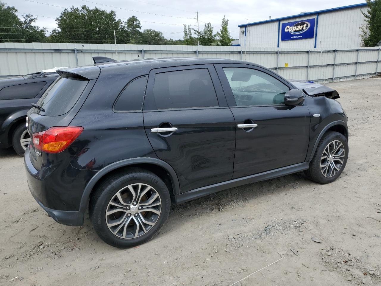 Mitsubishi Outlander Es Image 7