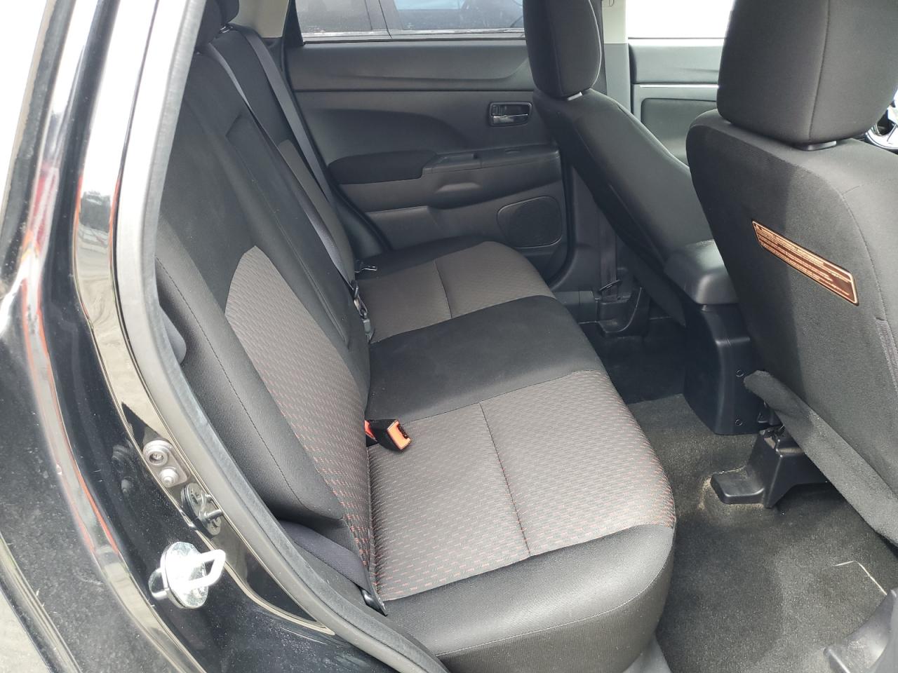 Mitsubishi Outlander Es Image 12