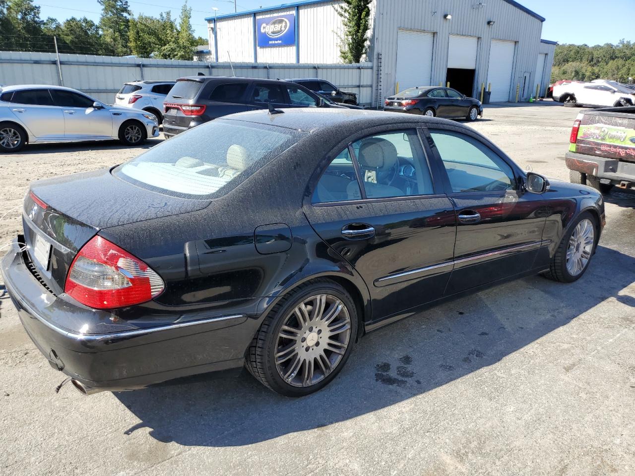 Mercedes-Benz E-Class 350 Image 2