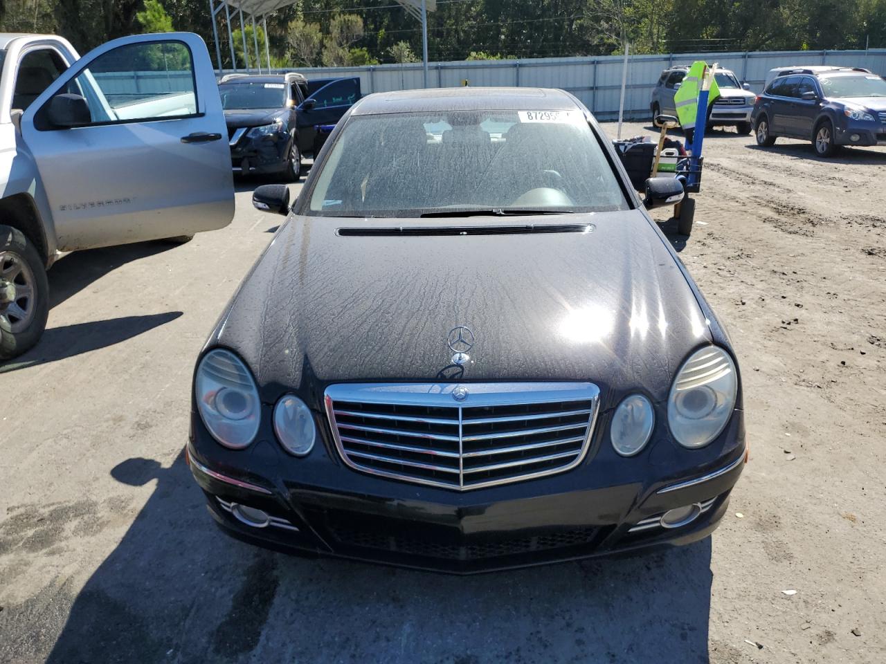 Mercedes-Benz E-Class 350 Image 12