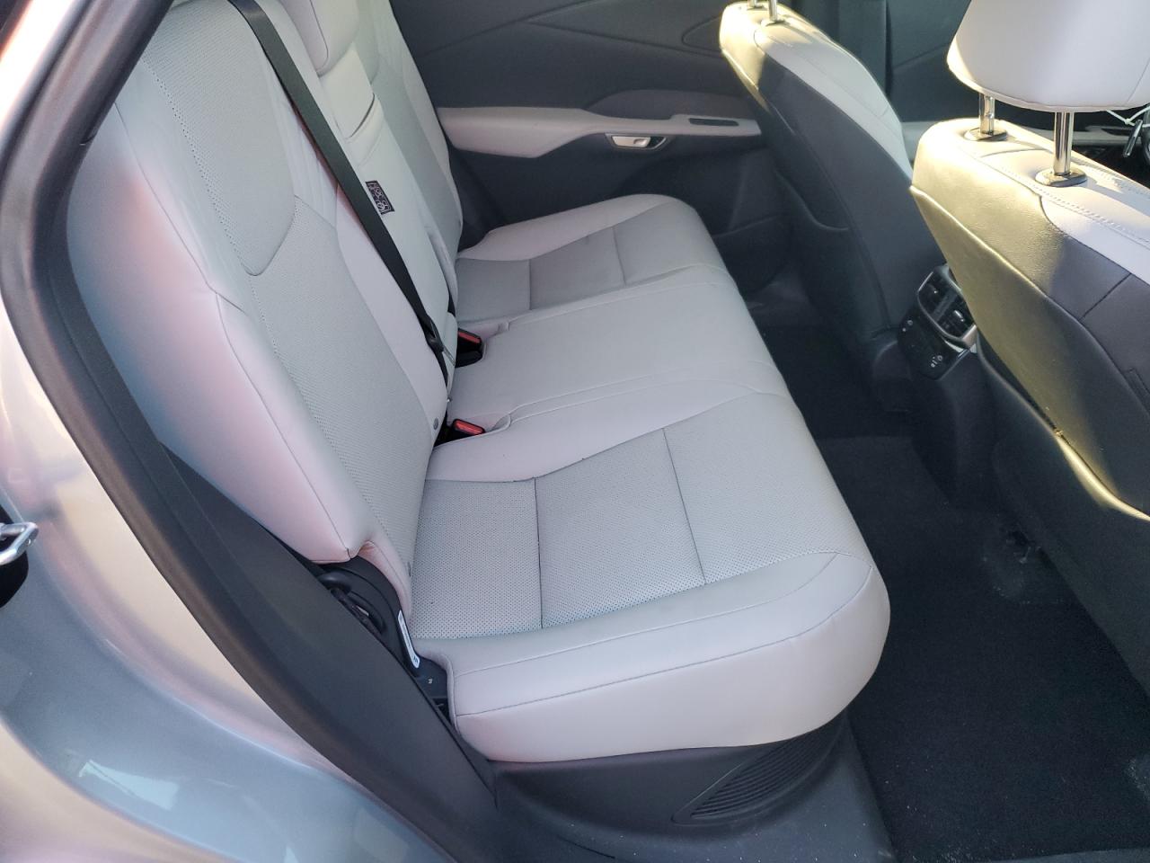 Lexus RX 350h Base Image 10