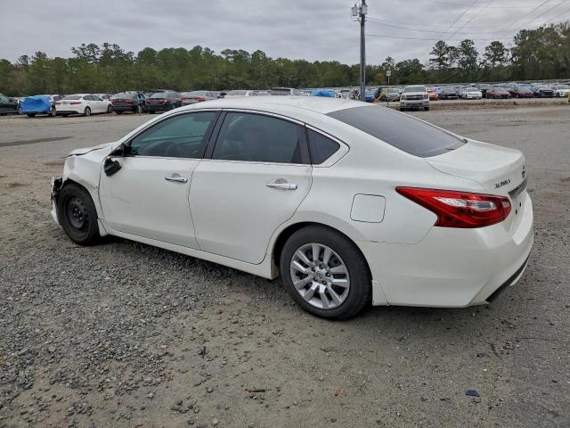 Nissan Altima 2.5 Image 8