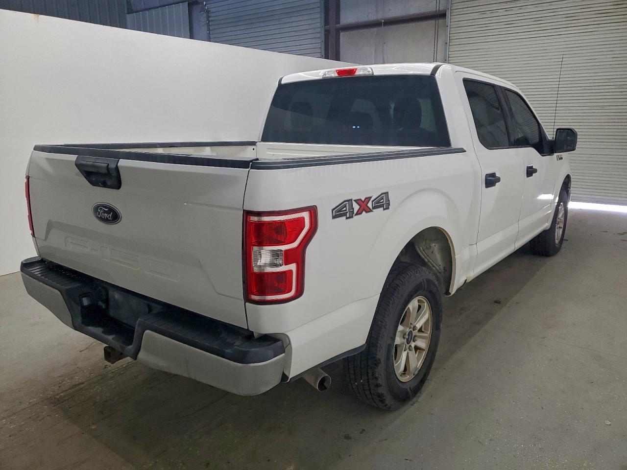 Ford F-150 Supercrew Image 3