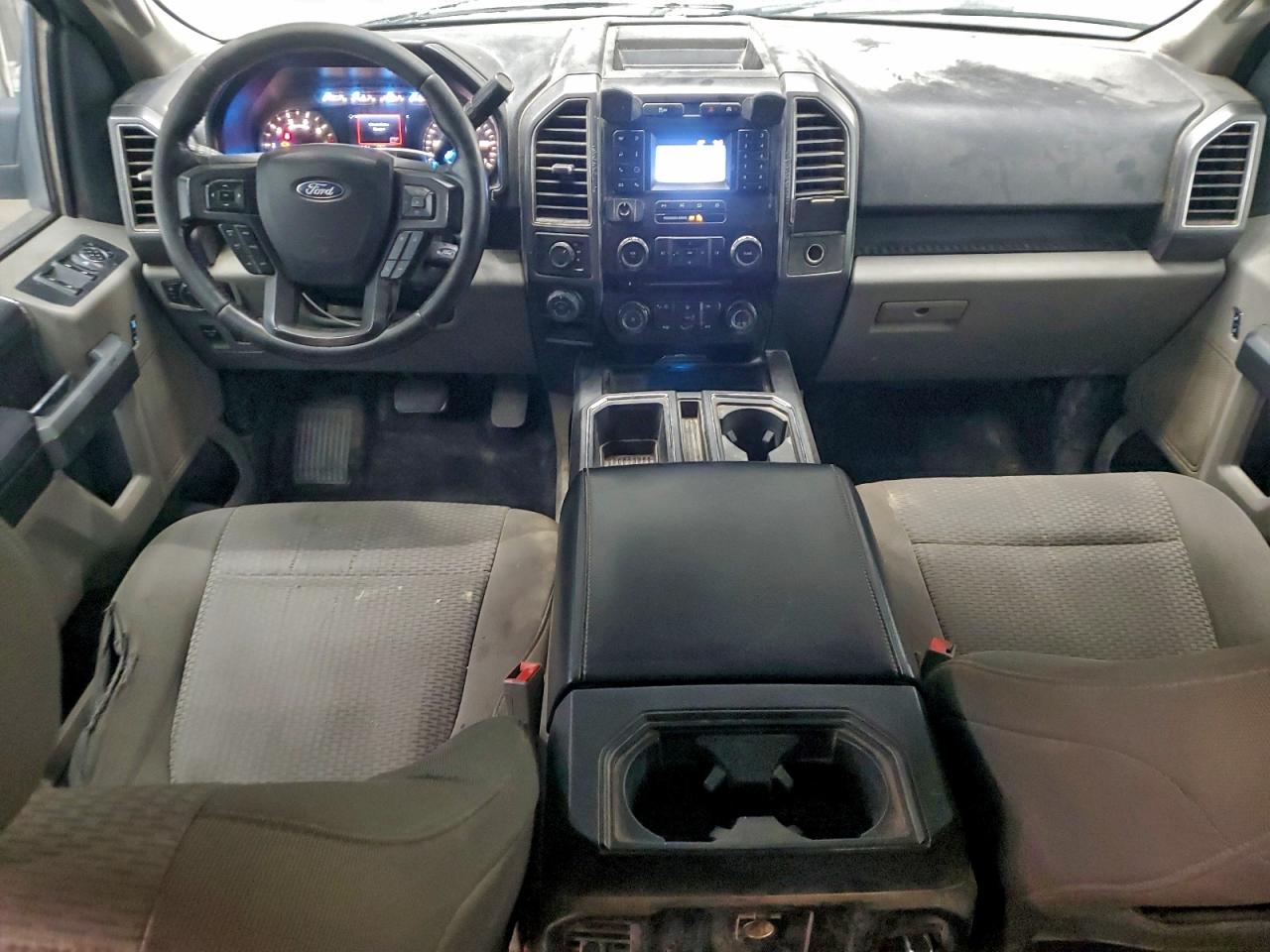 Ford F-150 Supercrew Image 11