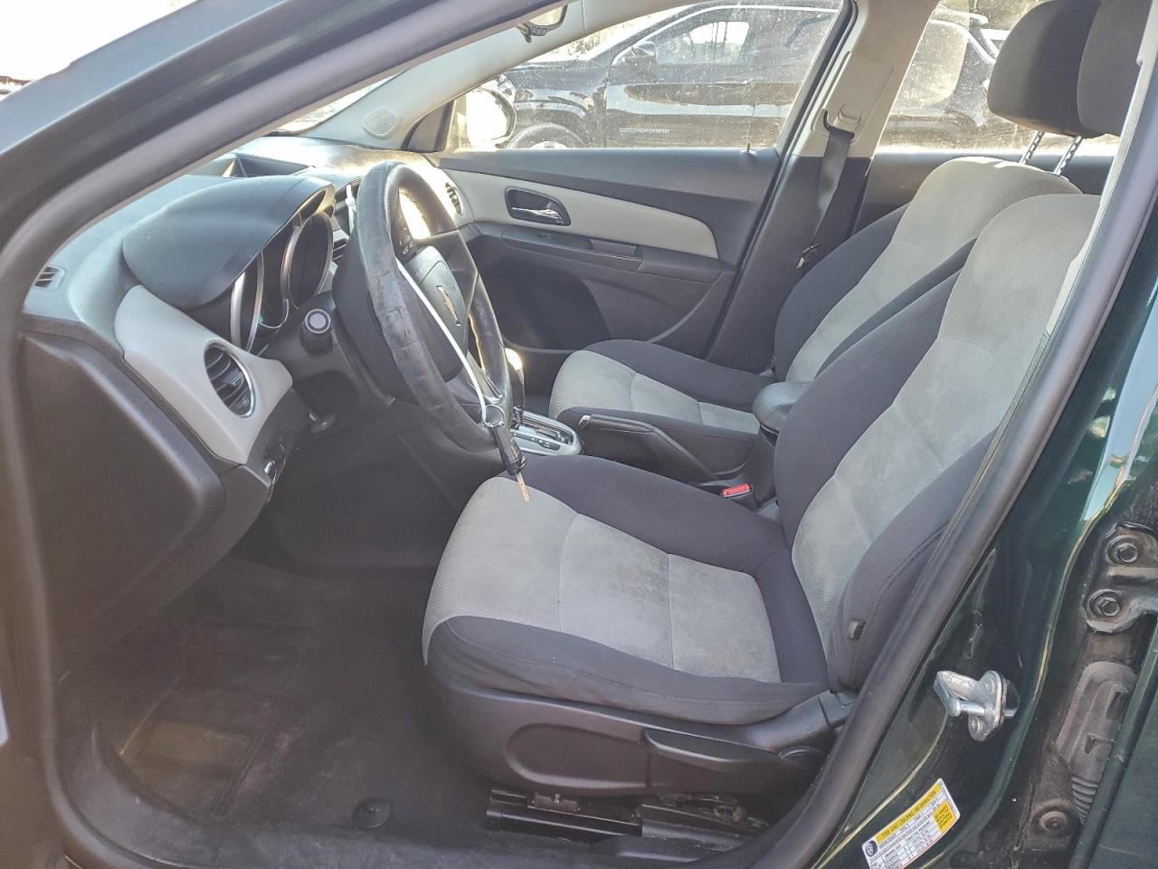 Chevrolet Cruze Ls Image 9