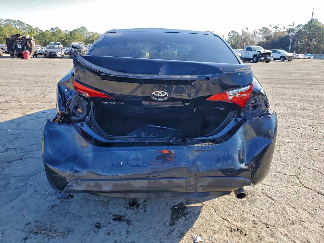 Toyota Corolla L Image 4