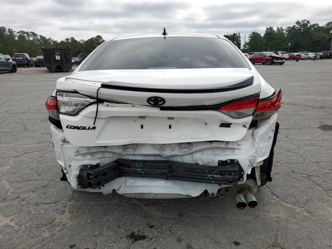 Toyota Corolla Se Image 8