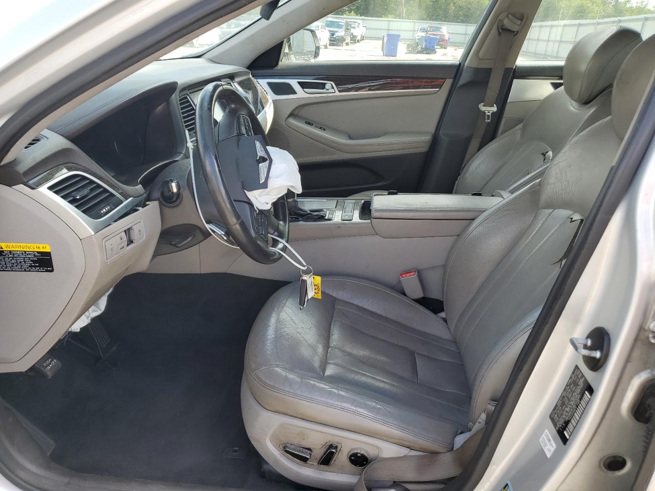 Hyundai Genesis 3.8l Image 2