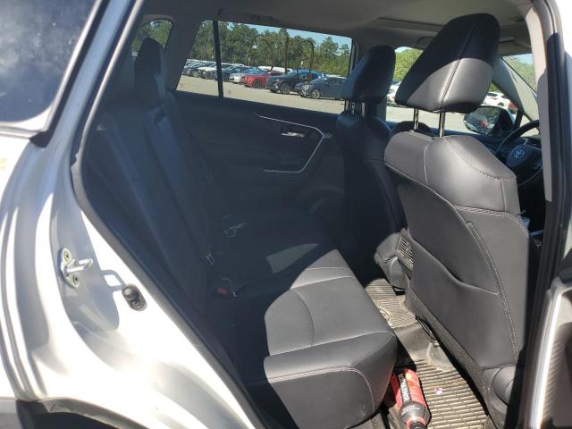 Toyota RAV4 Xle Premium Image 10