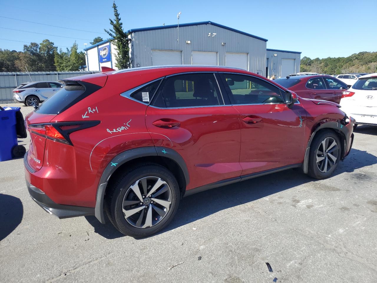 Lexus NX 300 Base Image 13