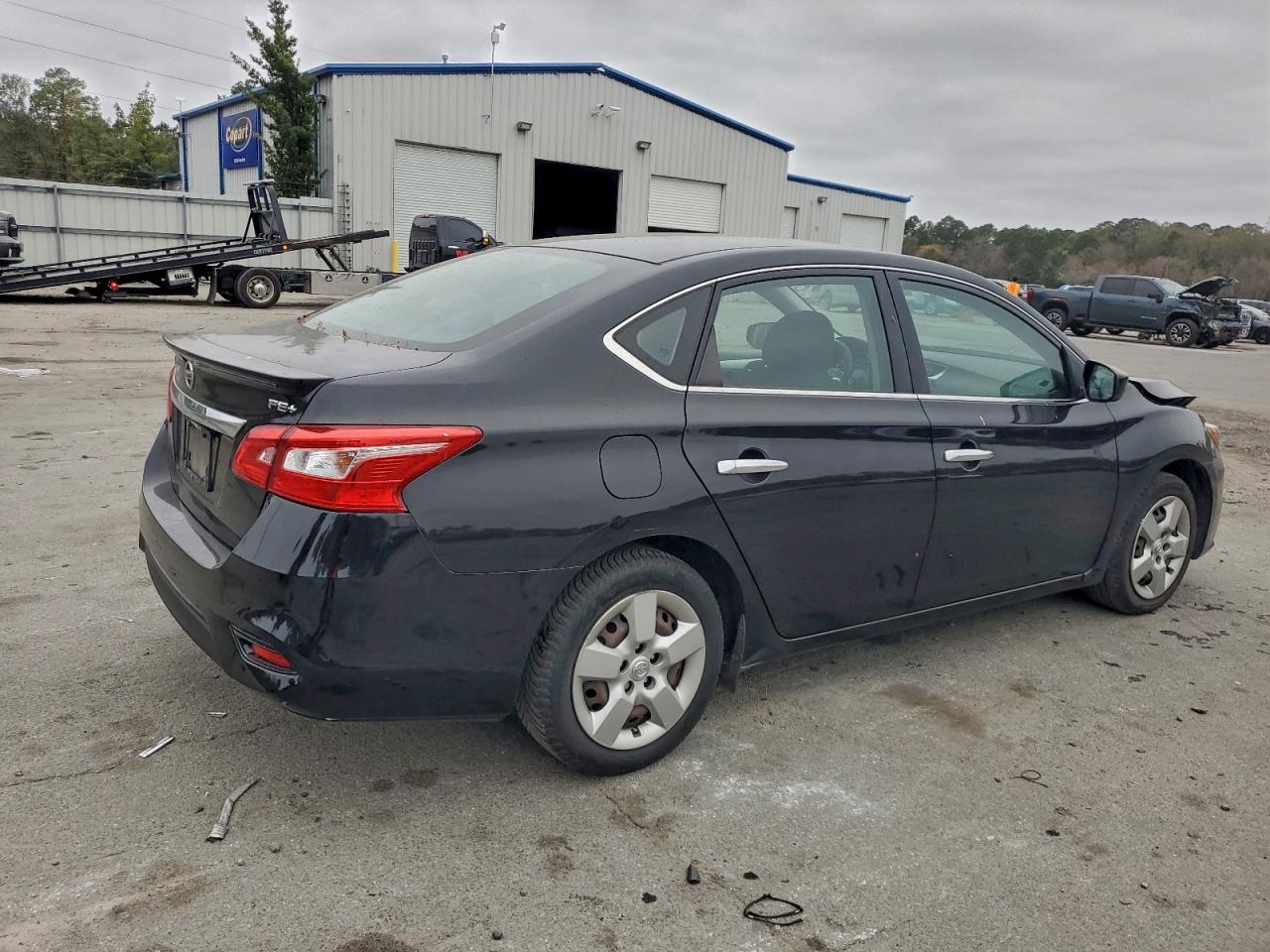 Nissan Sentra S Image 4