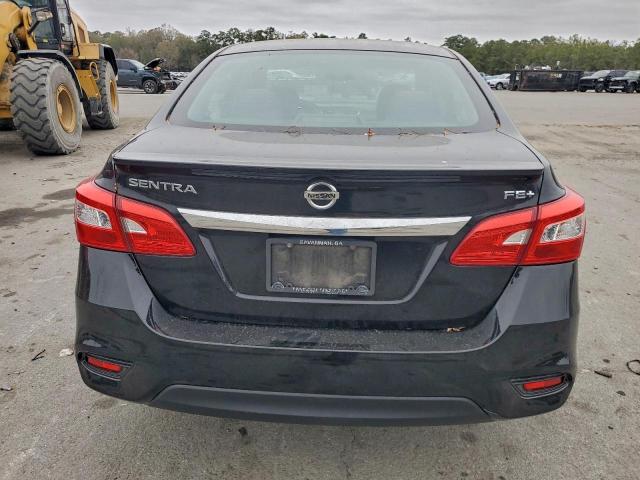 Nissan Sentra S Image 3