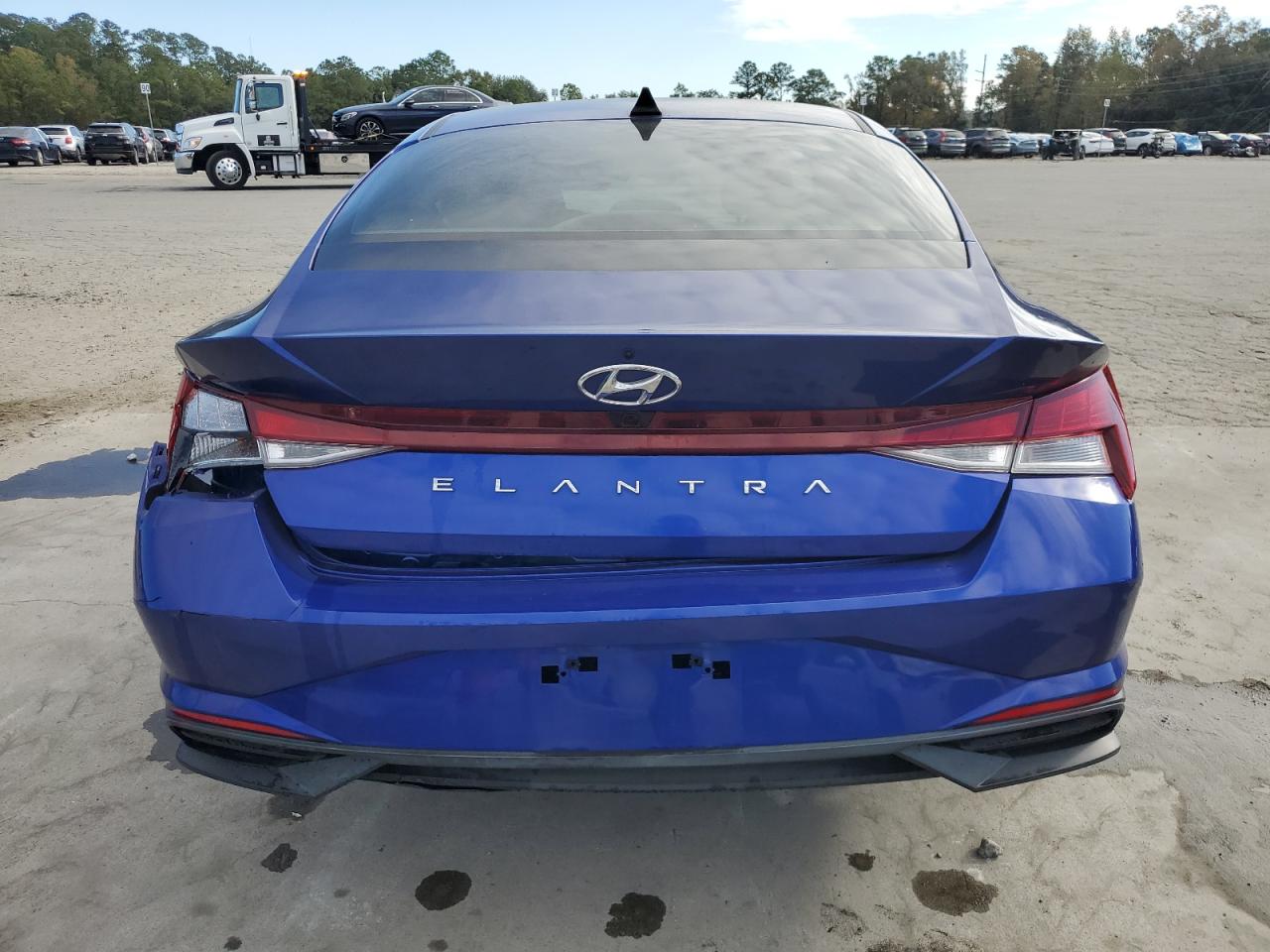 Hyundai ELANTRA Sel Image 11