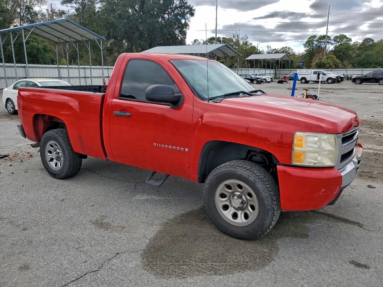 Chevrolet Silverado C1500 Image 3