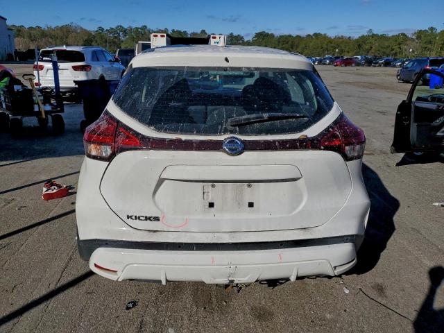 Nissan Kicks S Image 3