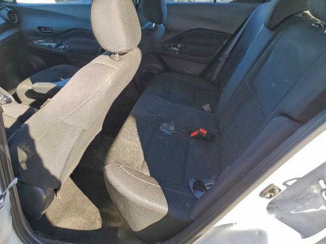 Nissan Kicks S Image 9