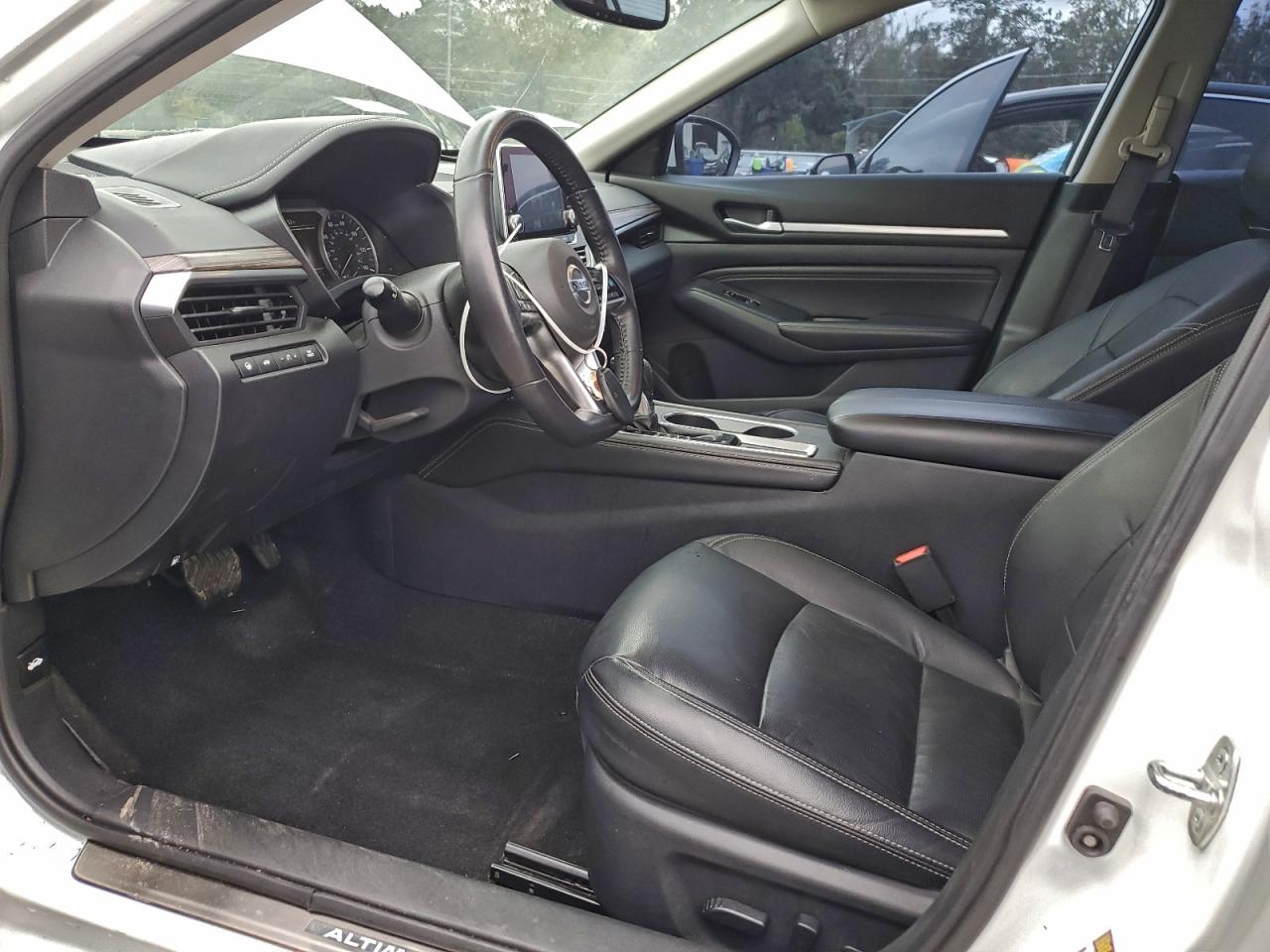 Nissan Altima Sl Image 3