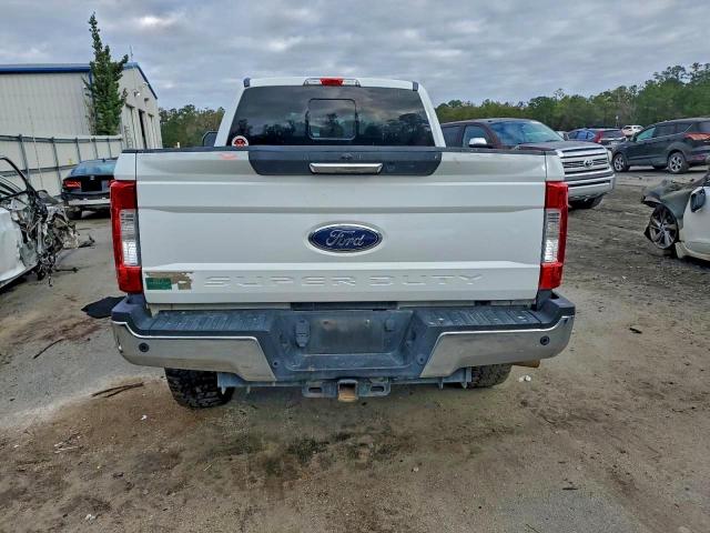 Ford F-250 Super Duty Image 5