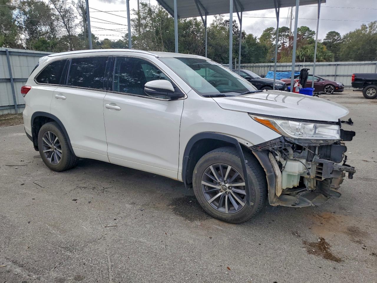 Toyota Highlander Se Image 8
