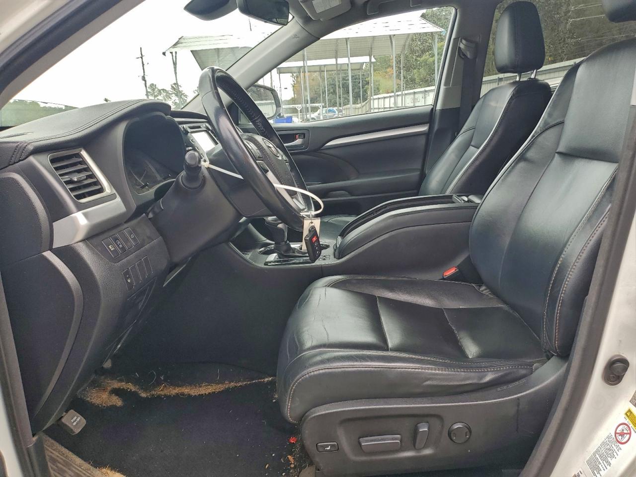 Toyota Highlander Se Image 2