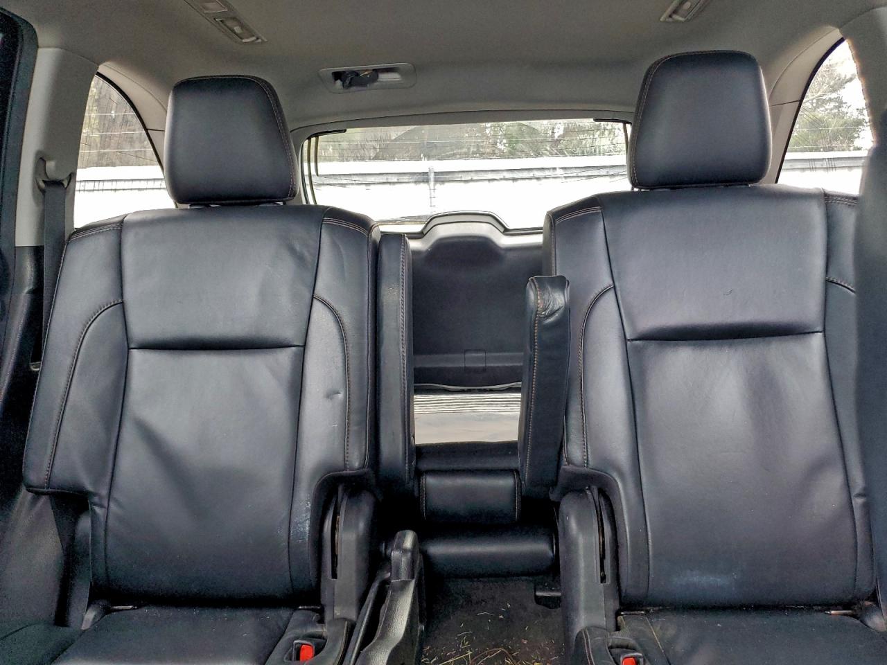 Toyota Highlander Se Image 11