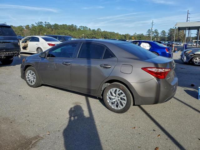 Toyota Corolla L Image 3