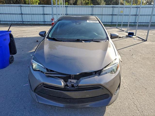 Toyota Corolla L Image 5