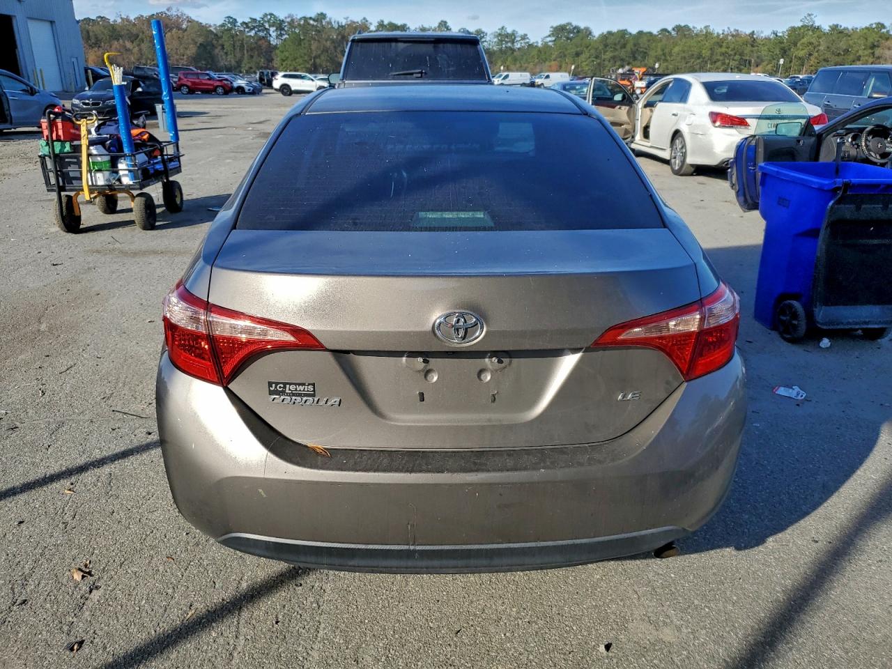 Toyota Corolla L Image 4