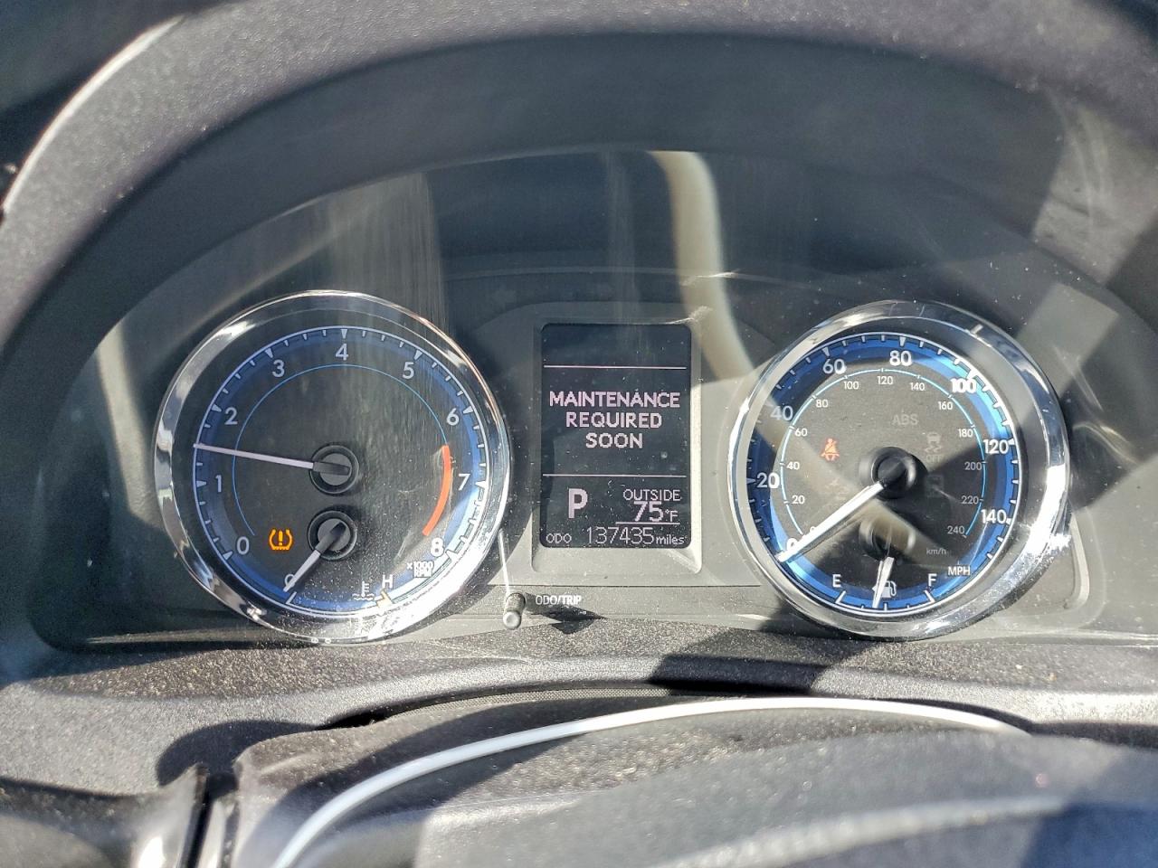 Toyota Corolla L Image 8